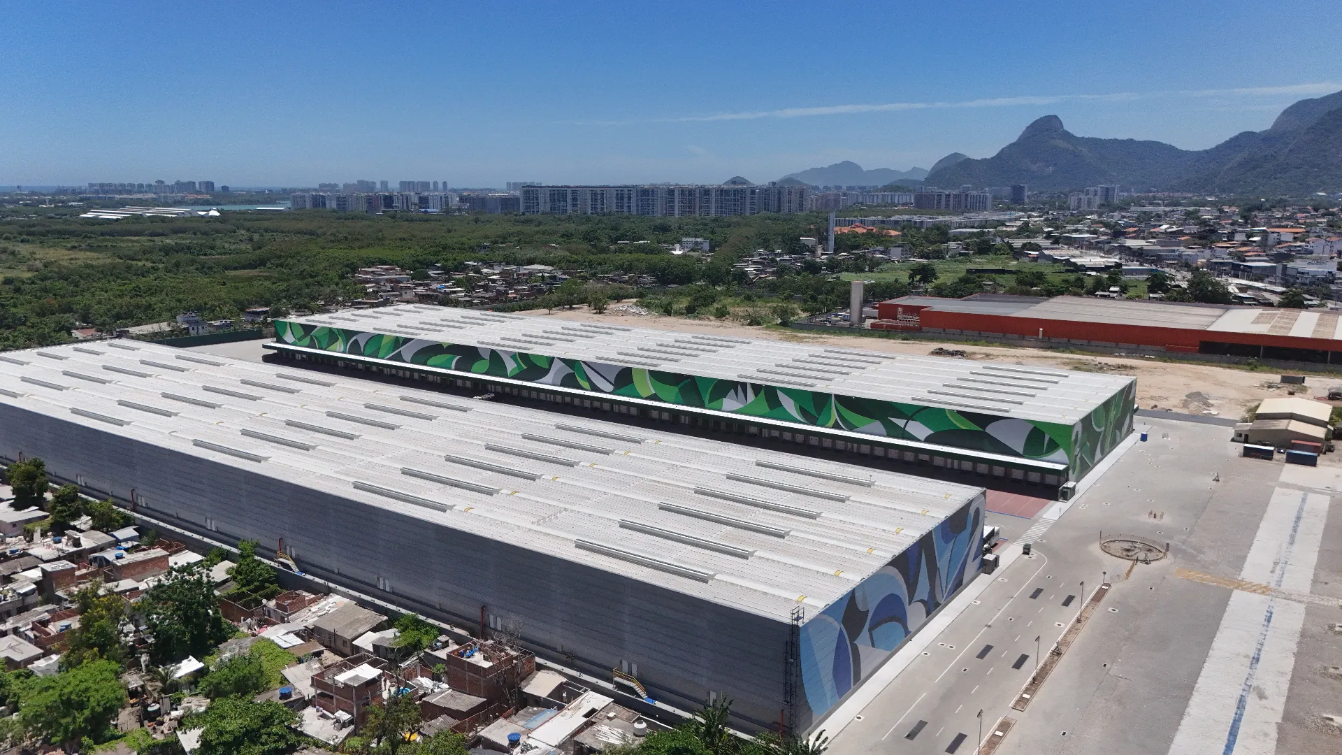 Vista aérea do condomínio logístico GB com segurança e controle de acesso